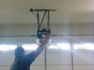 Screw Drive Opener | Garage Door Repair Fayetteville, GA Screw Drive Opener | Garage Door Repair Fayetteville, GA
